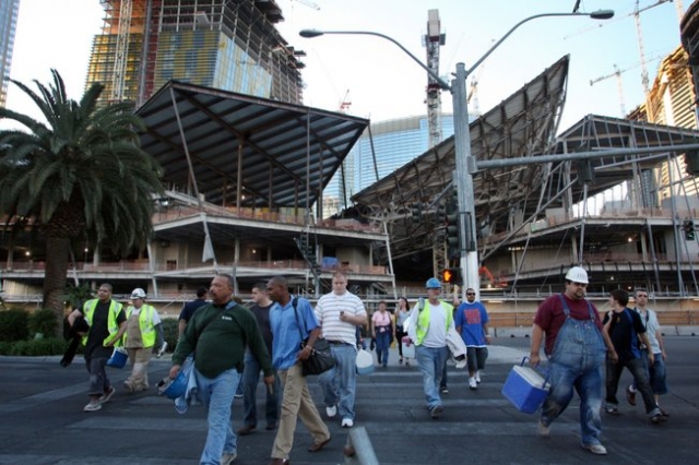 640_osha_perini_vegas_workers_walk_out_over_safety.jpg 